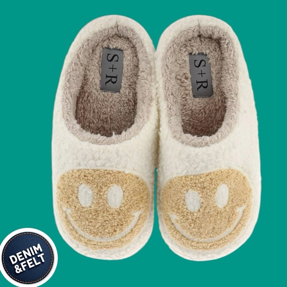 S+R Women's Smiley Face Graphic Cozy Slide‎ Slipper/House Shoes | NEW/NWT!!😀😃